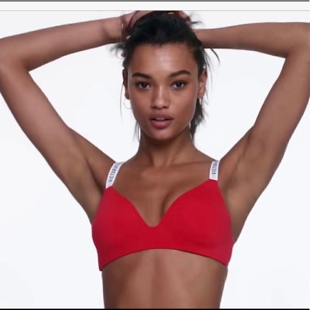 Victoria secret t-shirt wireless bra